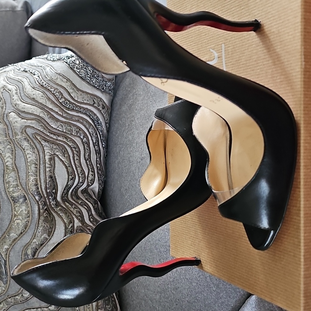 🔥Christian Louboutin Wavy D'Orsay Pumps - Picture 3 of 11